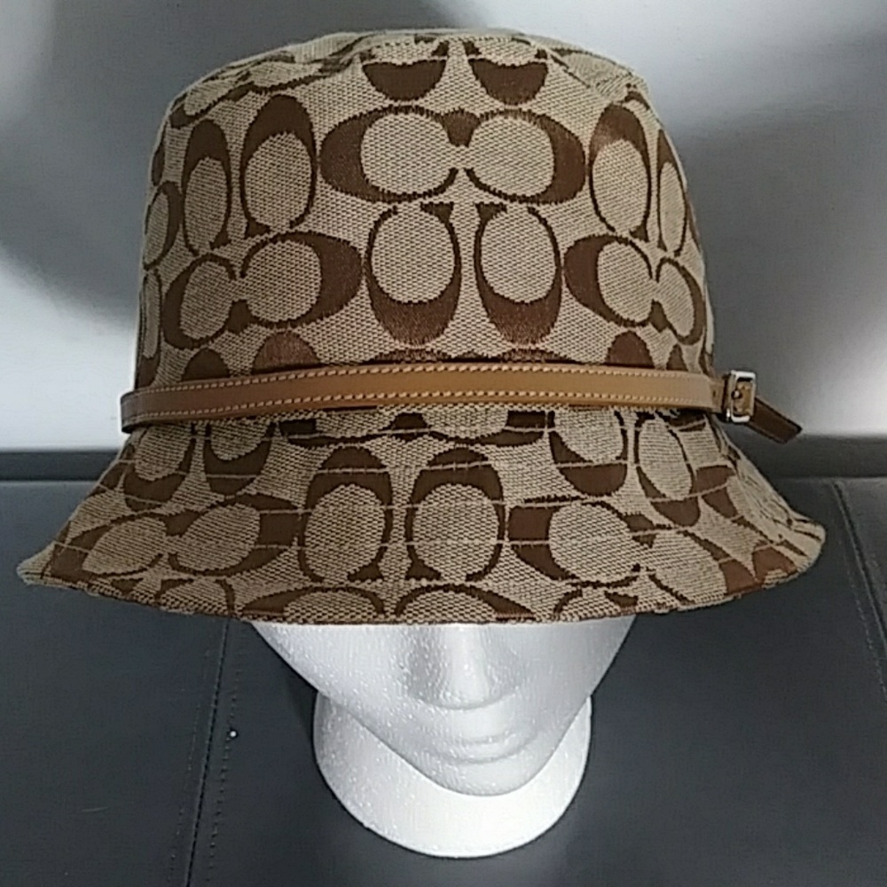 Coach boat hat